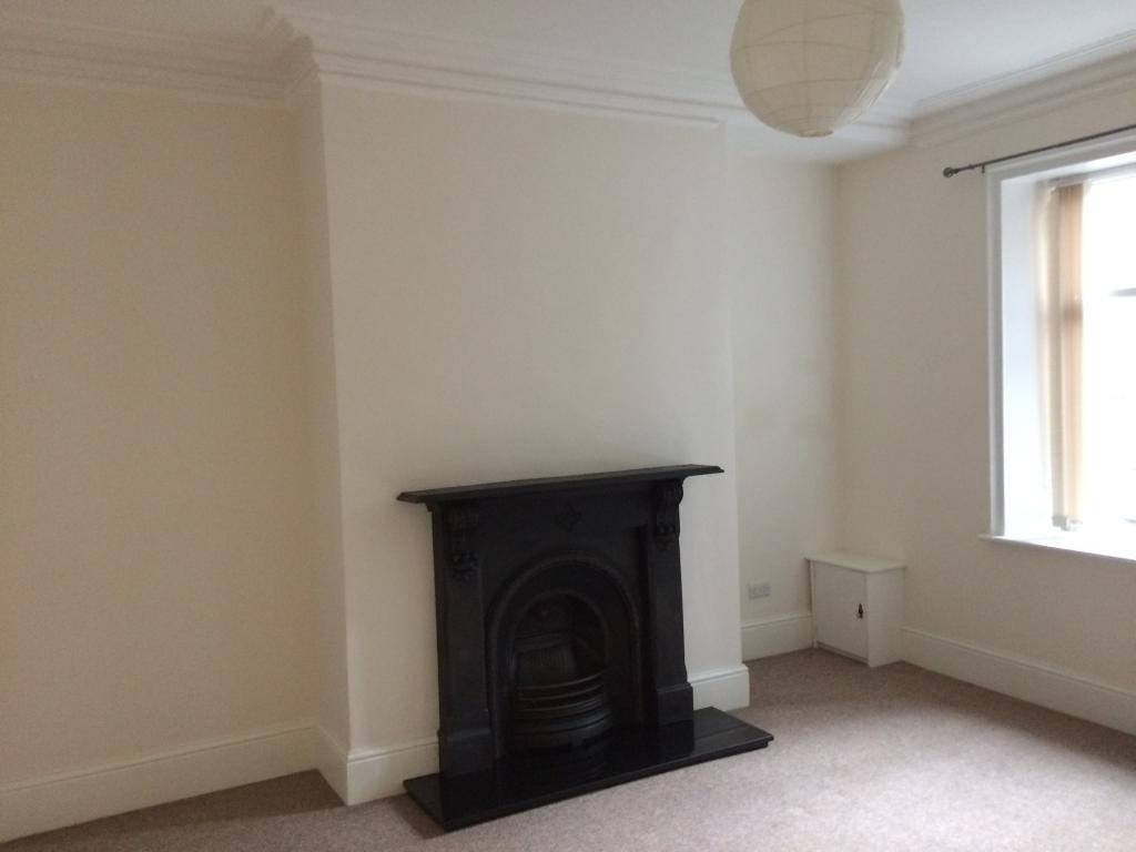 £585 pcm